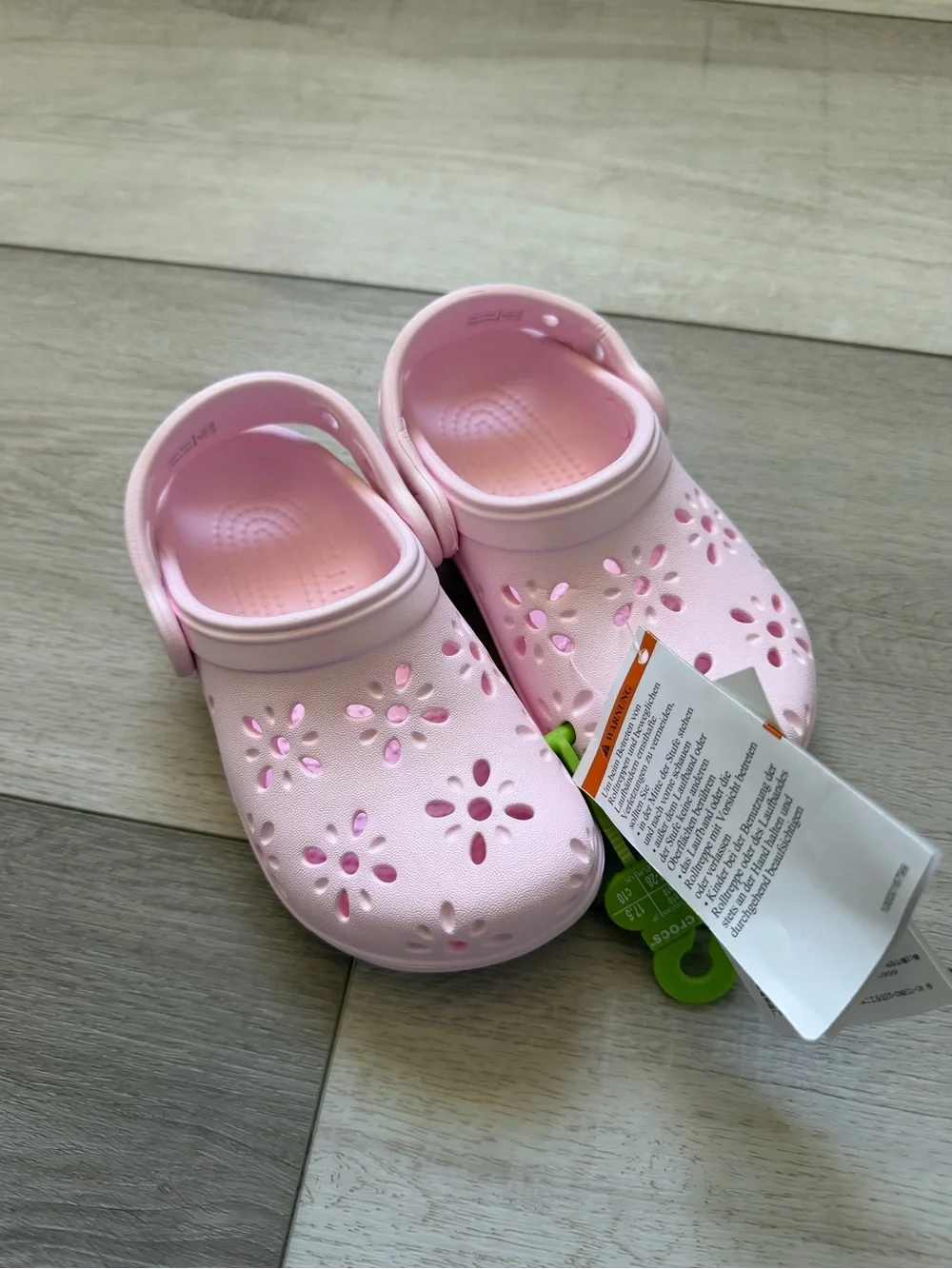 CROCS Kids Light Pink Floral Cutout Clogs